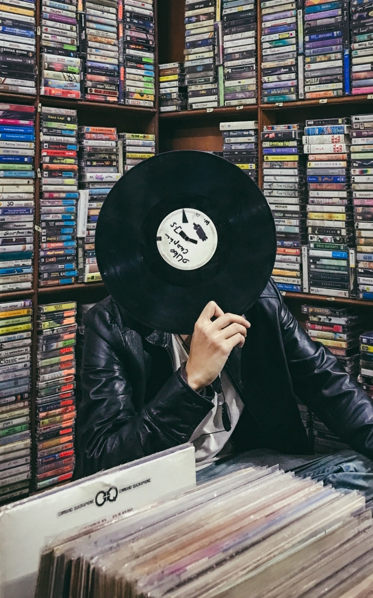 Vinyl hunt