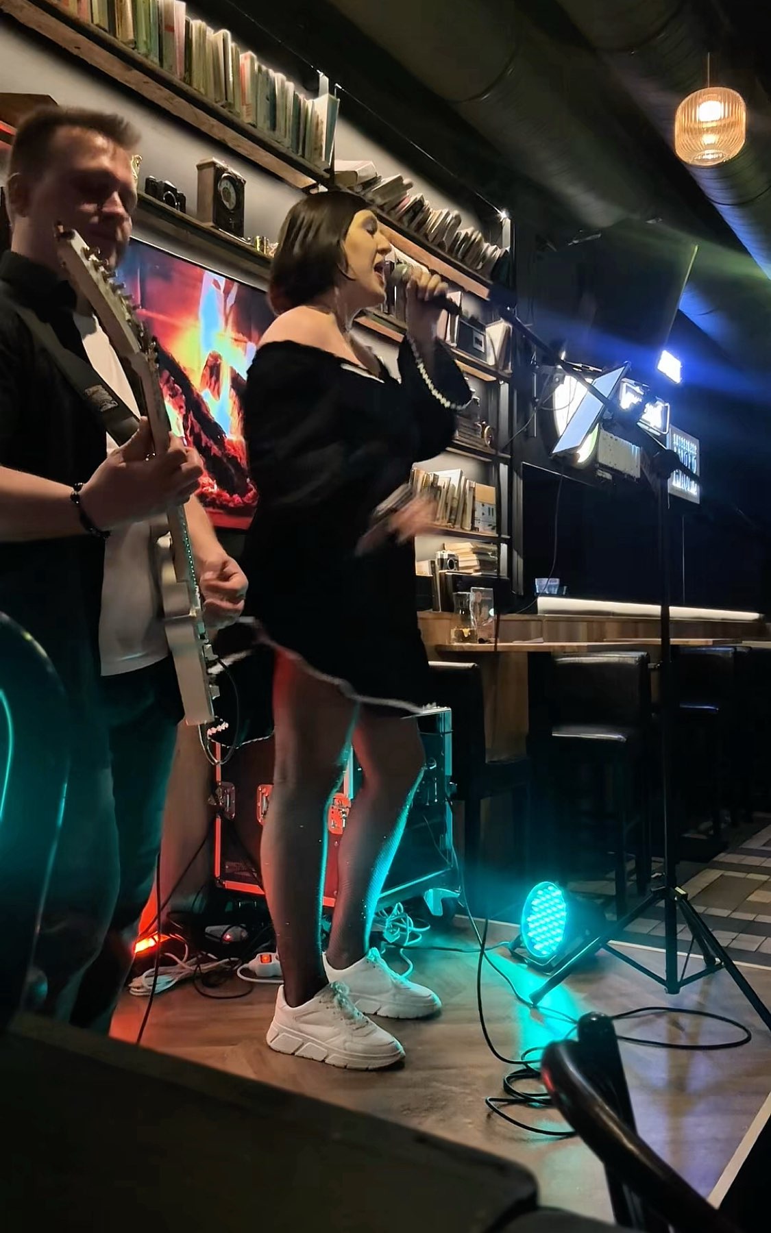 Live music | World hits