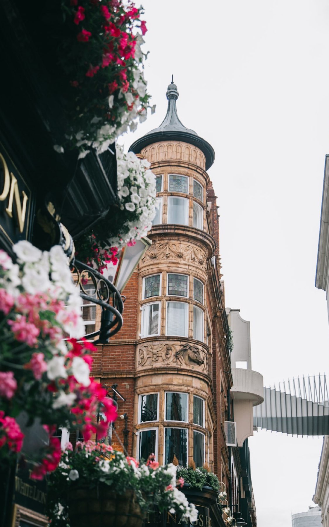 Pub Social at the Historical Salisbury Hotel
