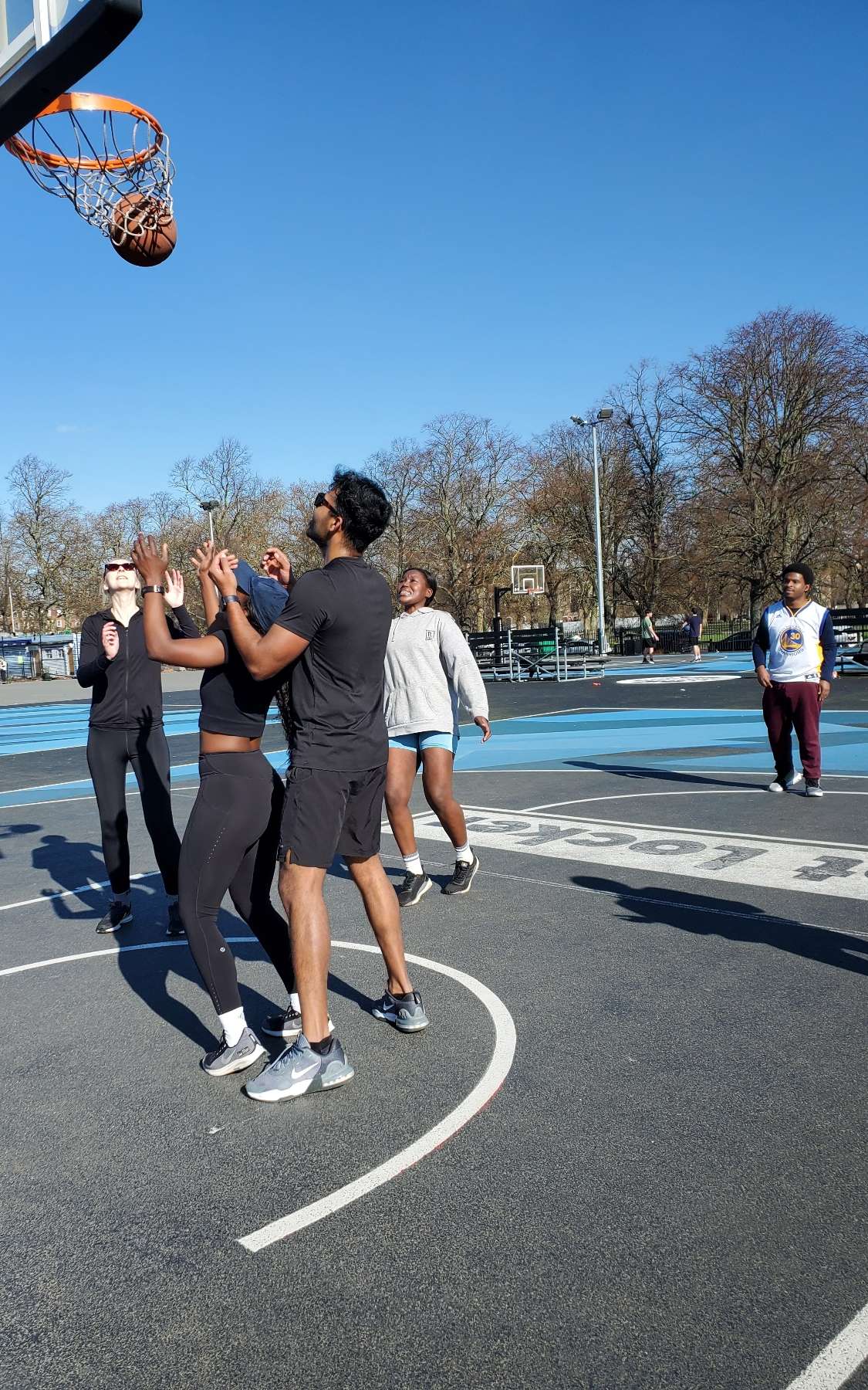 Newbies, beginners, friends play easy bball