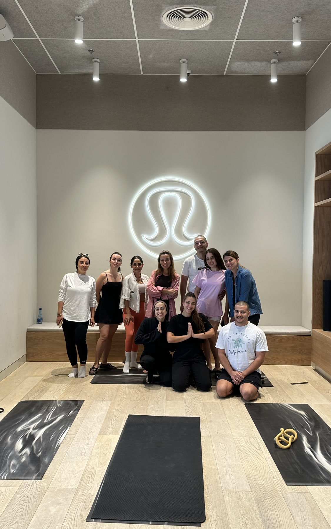 Morning Yoga flow lululemon studio, city walk