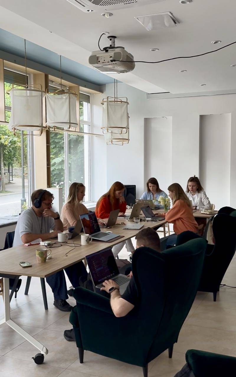 Co working with COMOON