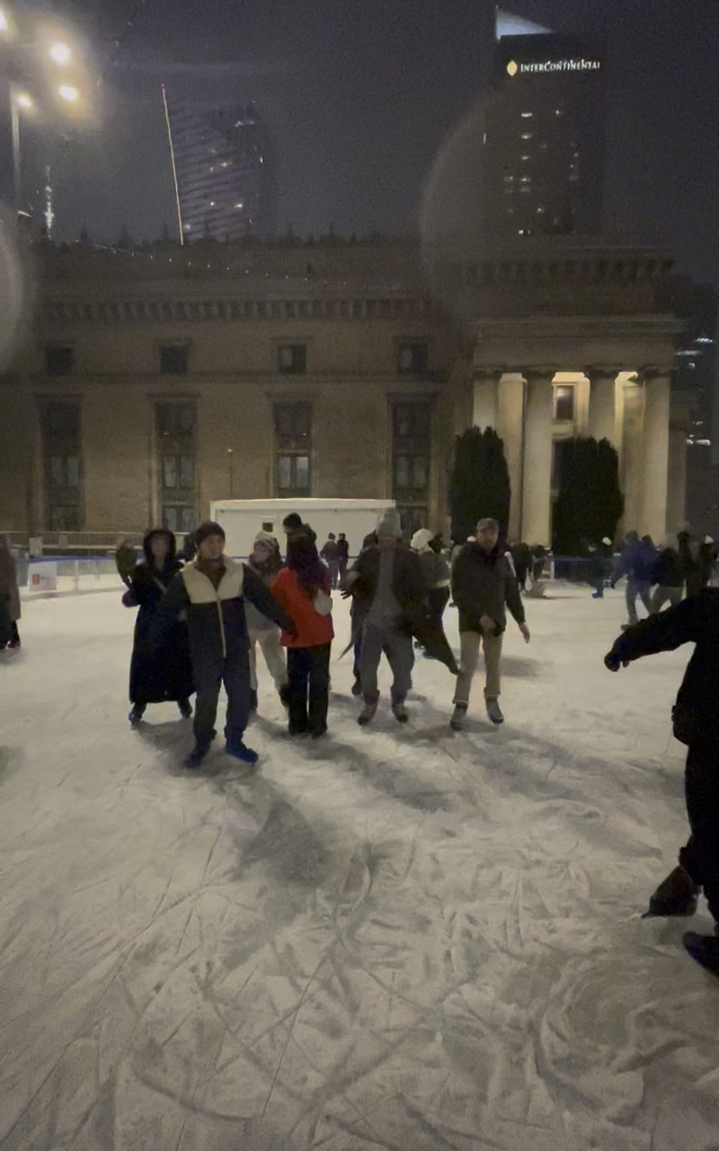 Приєднуйся на ковзанку !