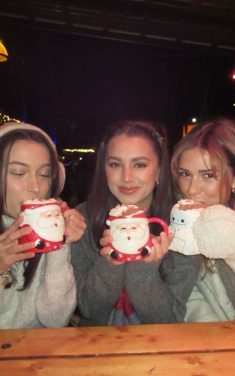 идём пить горячий шоколад🍫🇨🇭☕️