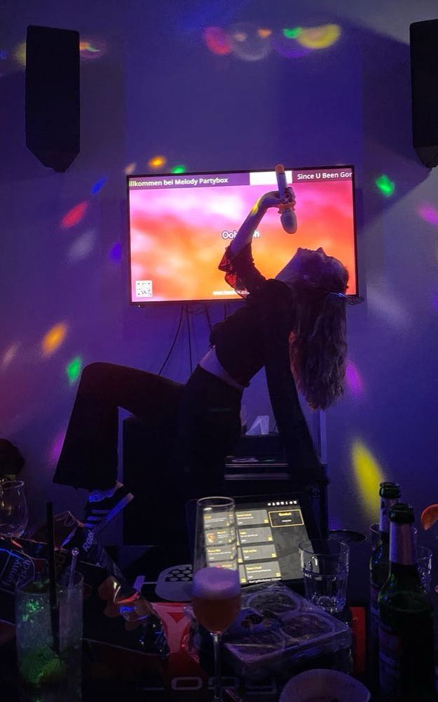 караоке в отдельной VIP комнате🎤