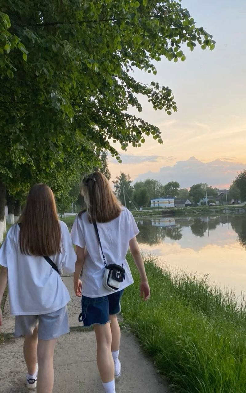 прогулка в парке👭🏼🌳