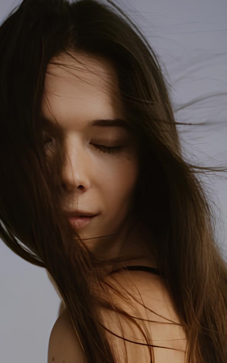 Veronika main picture