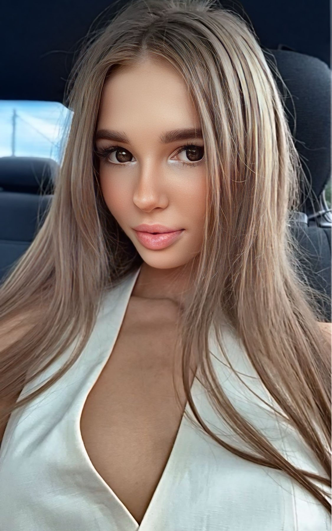 Angelina main picture