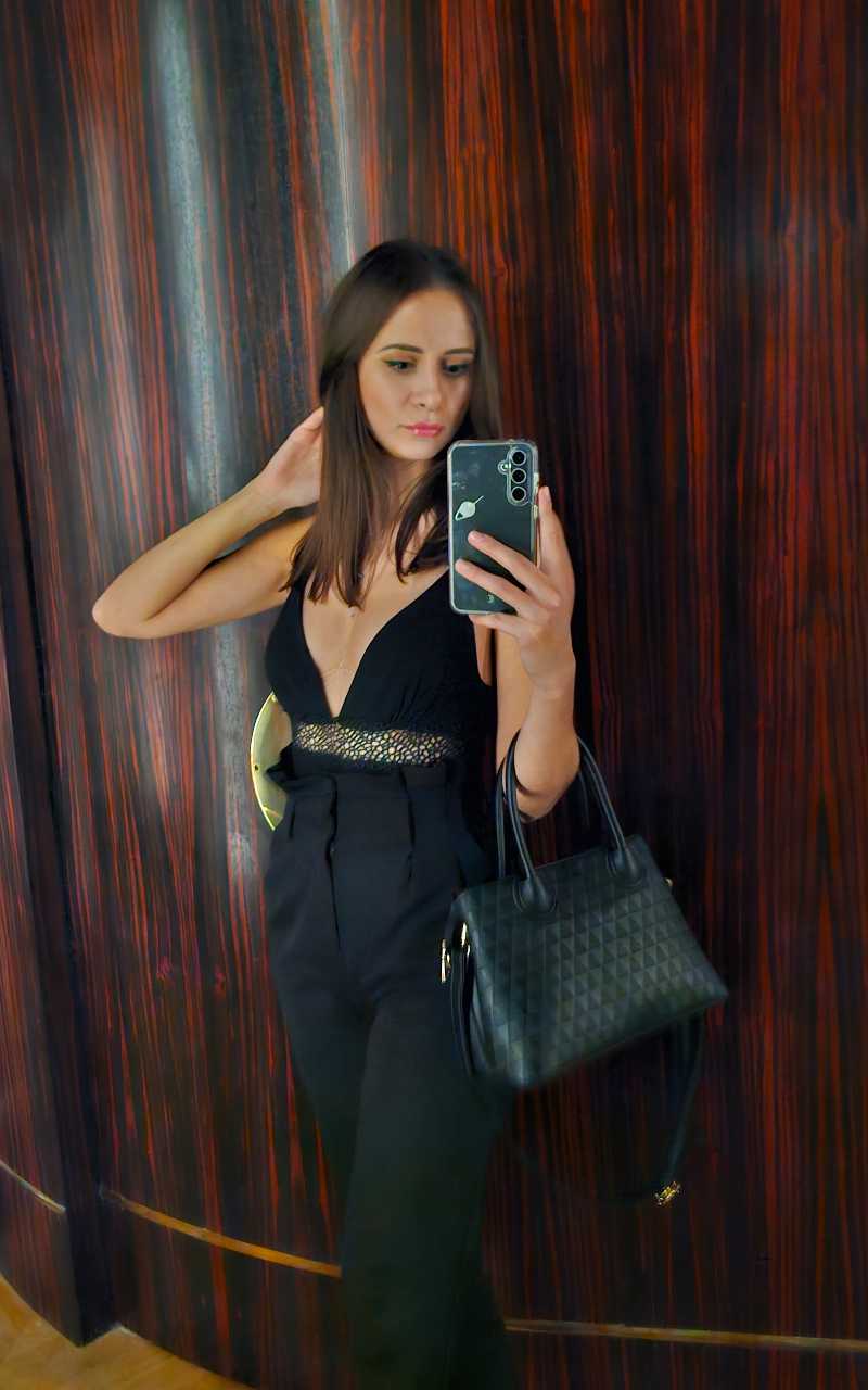 Veronika main picture