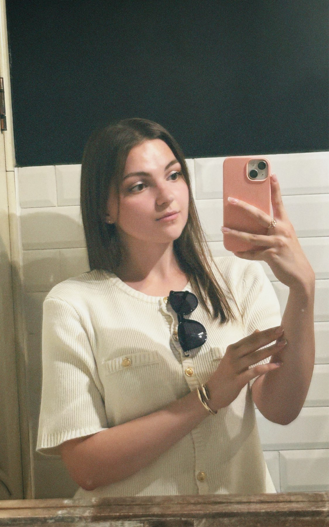 Veronika main picture