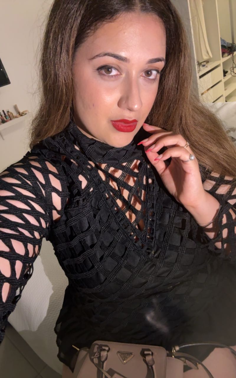 Aakriti main picture