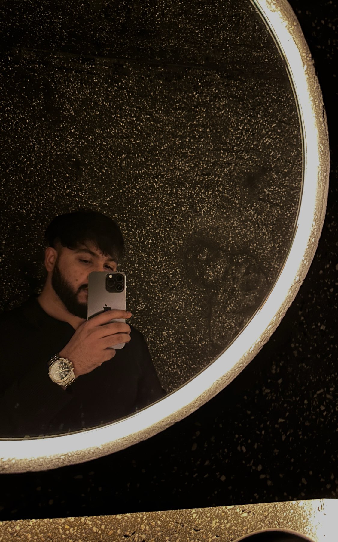 Aaron Lewis main picture