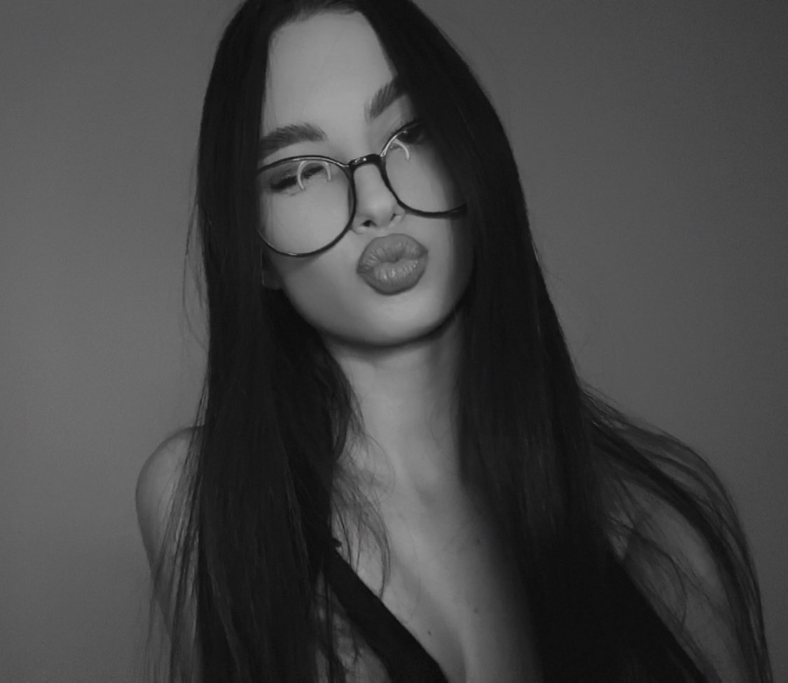 Karina main picture