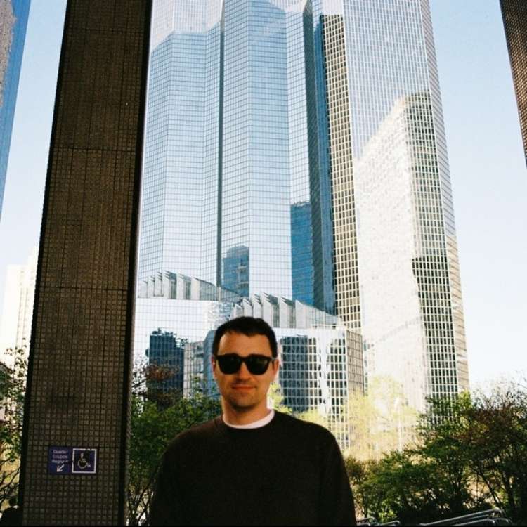 Maxim main picture