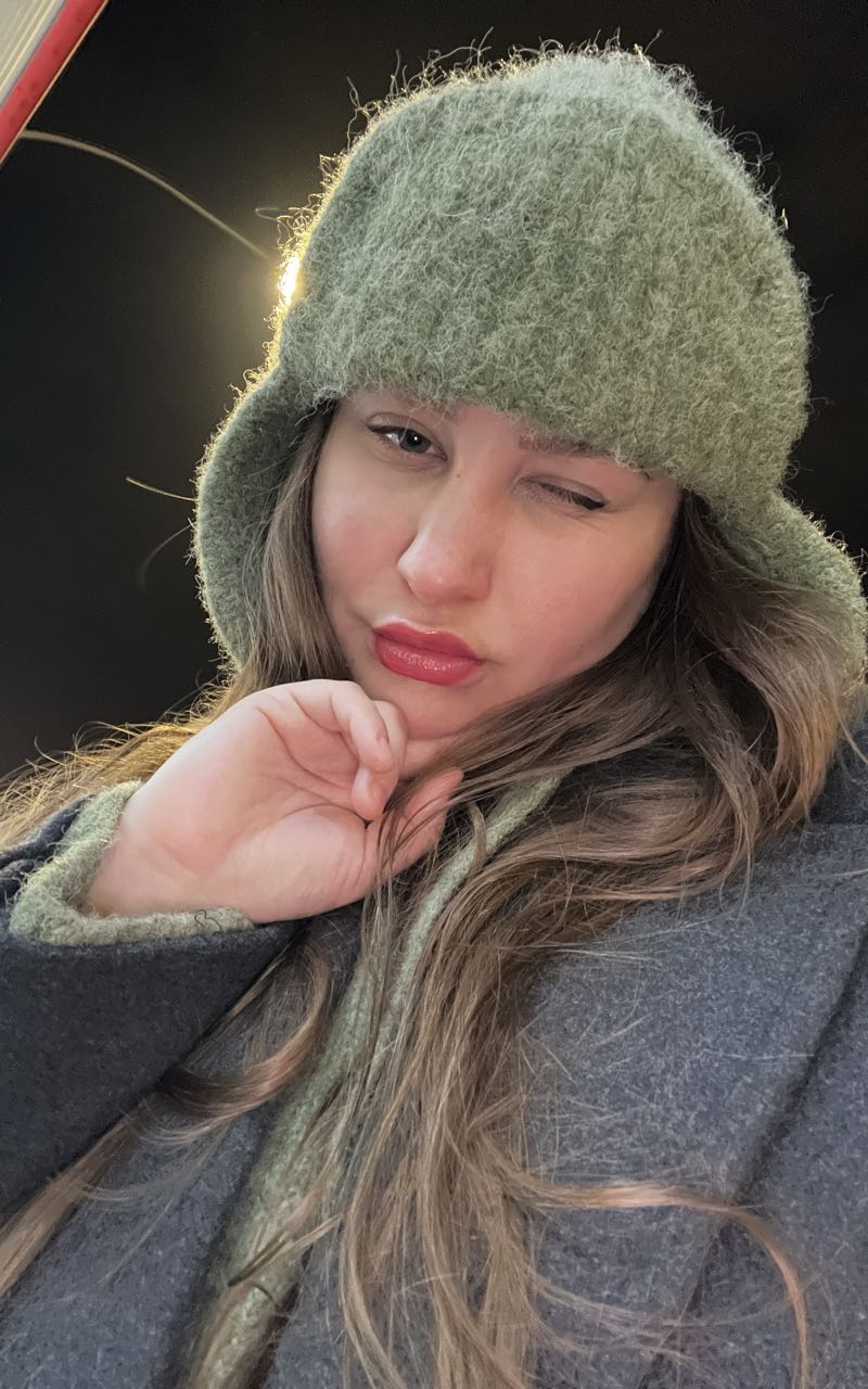 Adelina main picture