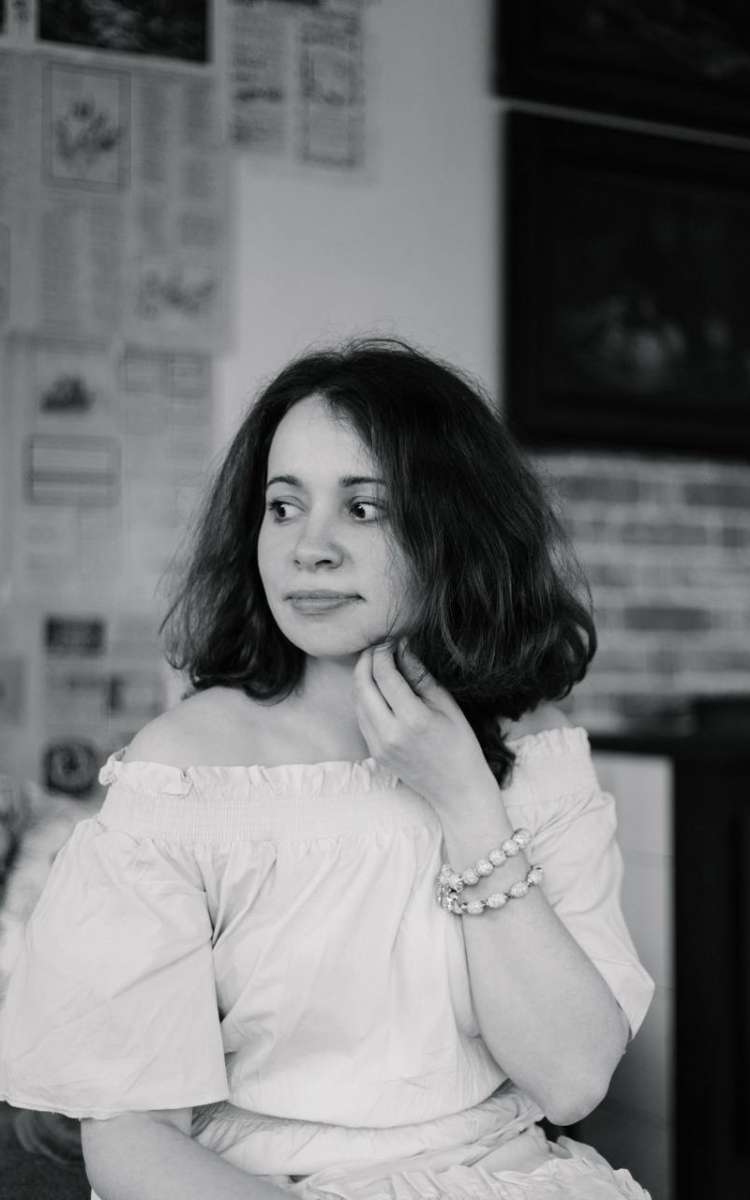 Nadia main picture