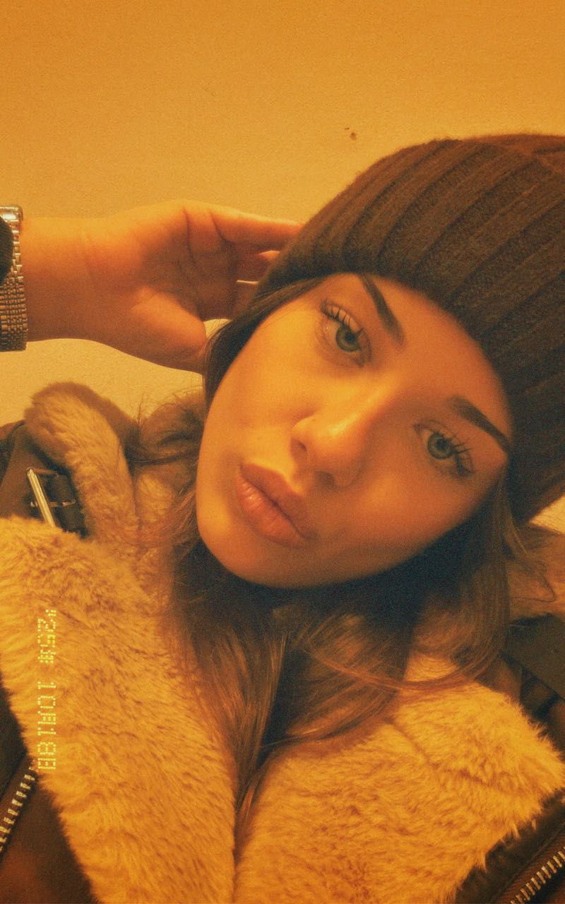 Violetta main picture