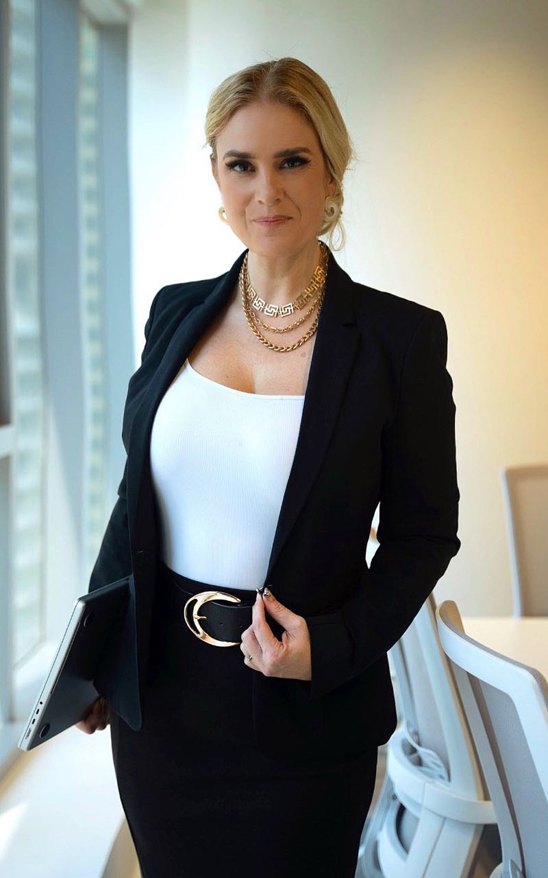 Corinna main picture