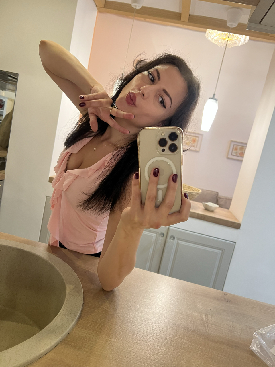 Aleksandra main picture